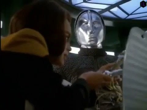Star Trek:   Voyager - B'Elanna Tells Alien Robot About Data