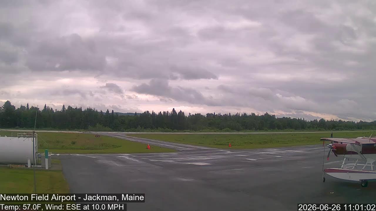 Live webcam view of Pista del Aeropuerto Newton Field