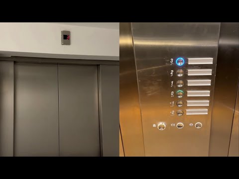 Slamming Doors! OTIS Gen2 Traction Elevators @ Balna (The Whale Building), Budapest, Hungary