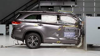 Toyota Highlander passenger-side small overlap IIHS crash test