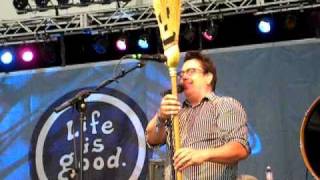 &quot;I Am Not Your Broom&quot;- They Might Be Giants, live @ the Life Is Good Festival