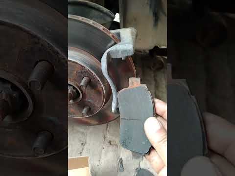 brake pad replacement Toyota Corolla #brakerepair#viral #shorts  #toyota #@shamiauto