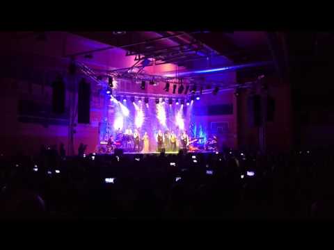 Nina Pušlar in Modrijani - Mia (live)