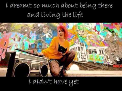 CSS - City Grrrl Lyrics