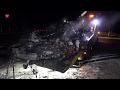 Auto volledig uitgebrand op Markerwaarddijk bij Lelystad