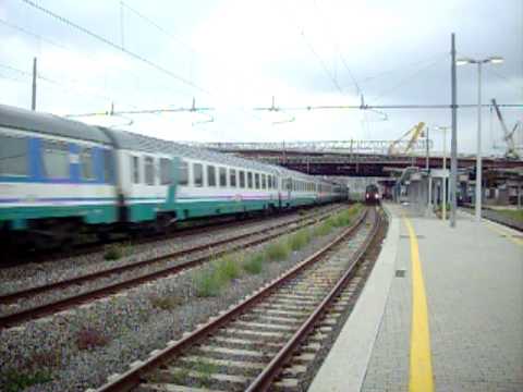 E402B 113 in testa all' IC 596