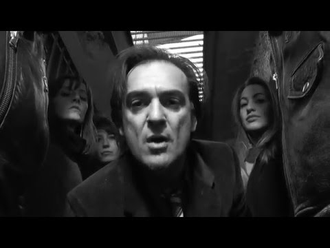 Salvatore Tuttofare - Guignol [Official Video]
