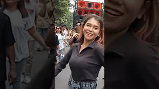 Download lagu Sasak celana pensil buger mania goyang bareng cewe cantik mp3