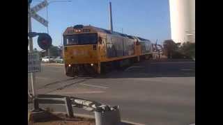 preview picture of video '2 BL Locos cross Ellen St, Port Pirie'