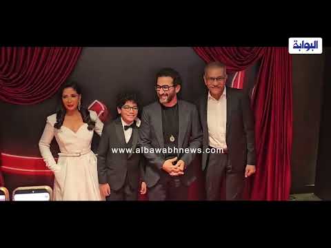 أول ظهور لـ منى زكي برفقة أحمد حلمي وسيد رجب في العرض الخاص لفيلم الست