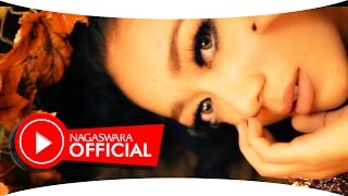 Monica Selvia - Cinta Sekejap - Official Music Video - Nagaswara