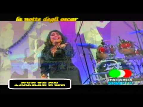 Cinzia Oscar - Nun se ne accorge e me