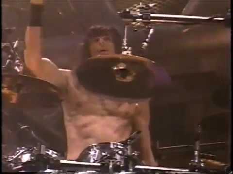 Judas Priest - Riding on the Wind / Drum Solo (Live in Detroit 1990 - Improved Audio)