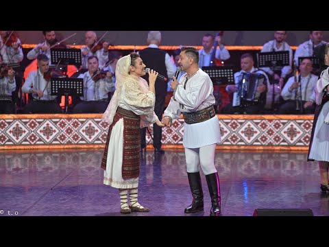 Ioana Șandru și Robert Târnăveanu - Vino dragă primăvară | Ansamblul Cindrelul - Junii Sibiului