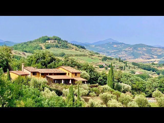 CD834 Perugia, agriturismo with pool and stunning views