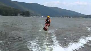 preview picture of video 'Hydoplane water ski on Greenwood lake, NY 8/20/10'
