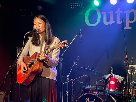 Amrita Soon (Malaysia) "Glitter and Gold" Live ＠ "Okinawa-Asia Music Frontline" (Live house Output)