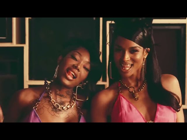 Video zu 'Better Thangs' ansehen