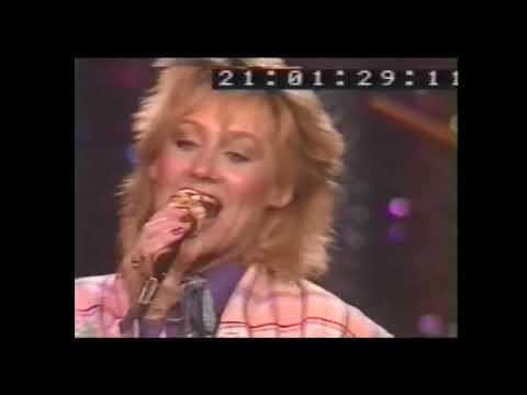 THE HORNETTES - 50s Love Songs Medley (LIVE 1982)