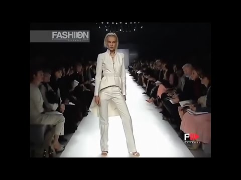 Givenchy spring-summer 2002 OFFICIAL AND ORIGINAL VIDEO