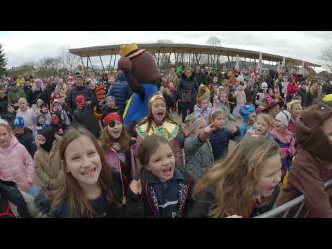 Otroško pustno rajanje Češminov park v Domžalah  povorka do Športnega parka na Viru 1 3 2025