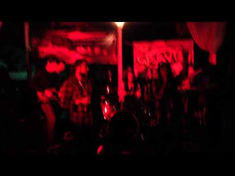 Pressure & Misael "SongBird Riddim Medley” @ “Bamboobei” Loiza, PR 28/Dec/2013