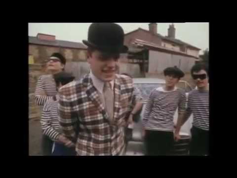 Videoclip de In the City — Madness