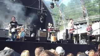 The Temper Trap - Resurrection live rockinpark 2012 HD