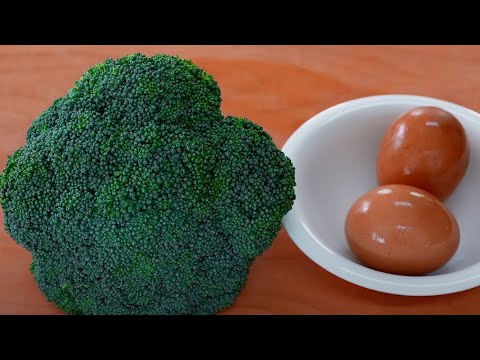 把西蘭花投入熱騰騰的油中,從普通蔬菜變成令人回味的小吃,小孩大人都愛吃【天天相見廚房】#炸西蘭花 #西蘭花食譜 #friedbroccoli