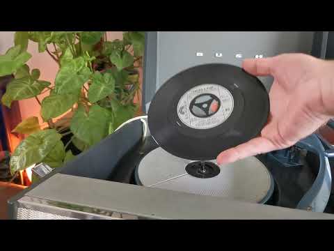 Easy As Pie ~ Peaches & Herb ~ 1978 Polydor 45rpm ~ 1963 Bush SRP31D Valve Record Player