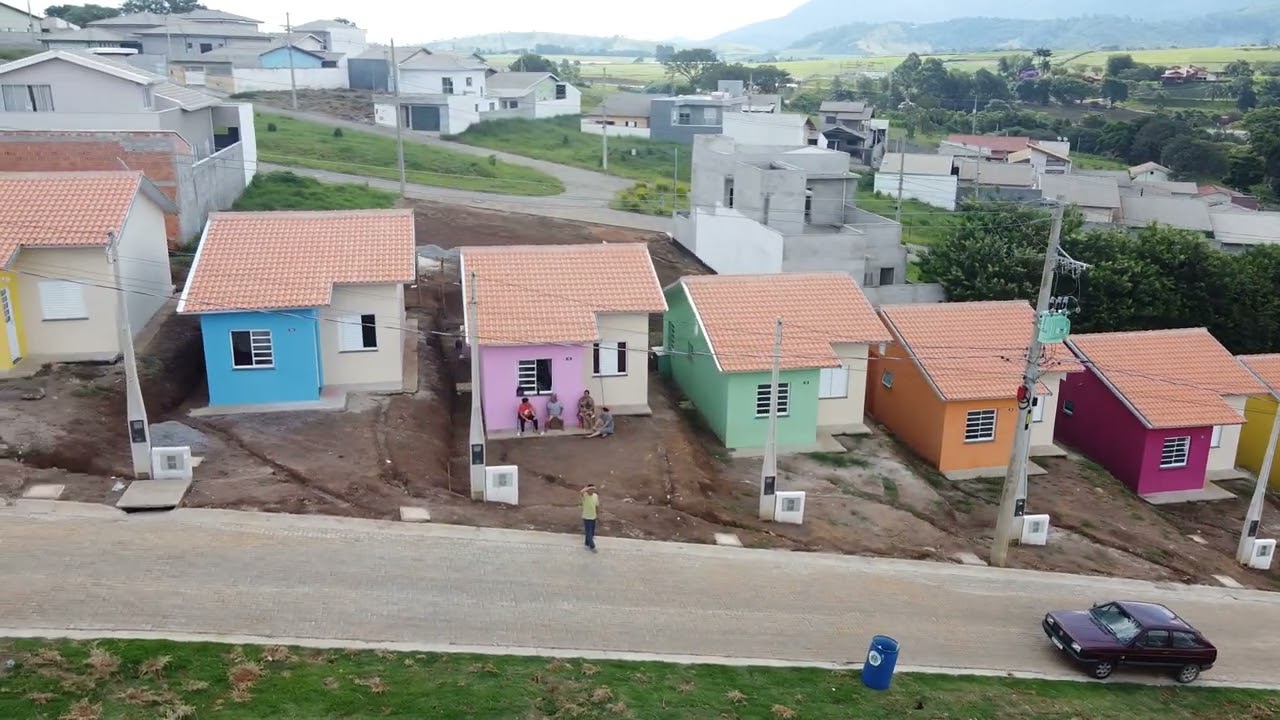 40 casas Já foram entregues....agora são mais 135...