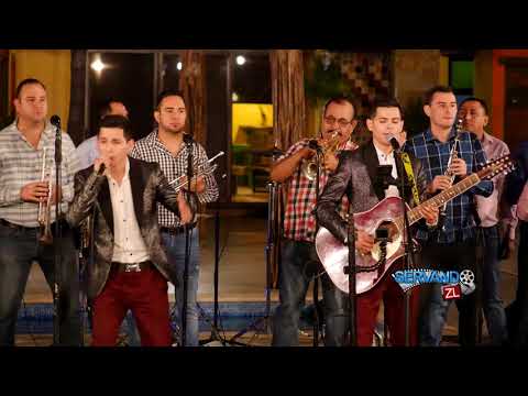 Doble Comando Ft. Banda Los Populares Del Llano - Y Que Tal (En Vivo 2018)