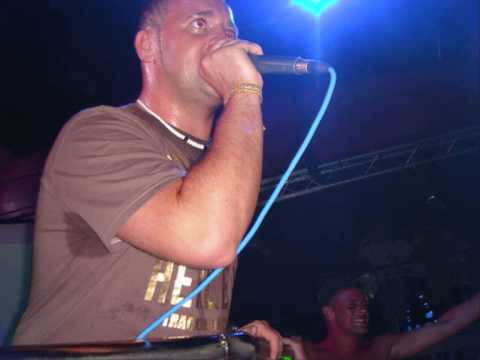 Joey Riot - Feel Complete