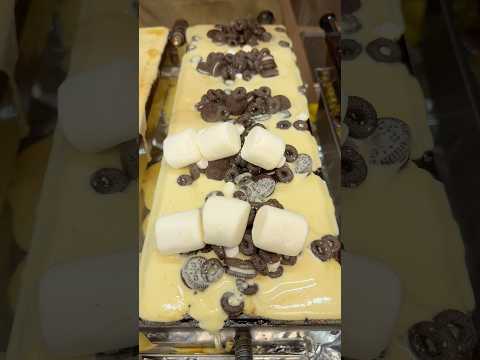 悪魔級バターたっぷりのオレオたい焼き🍫 #japanesefood