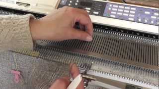 タックレース模様