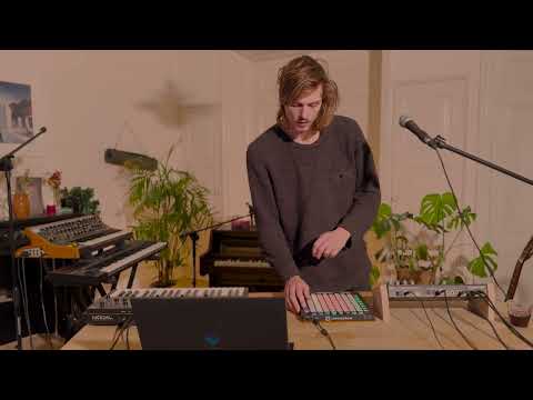 A Living Room Live Session by Jai Cuzco (for Sonica Tribe & Deepersounds)