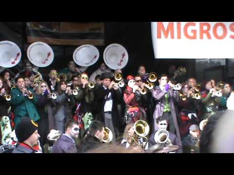 Schlösslisymphoniker Inzlingen -Bond Theme # Gugge Explosion 2016