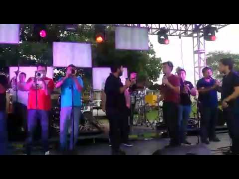 Banda Corona del Rey y Grupo 360 palomazo!!