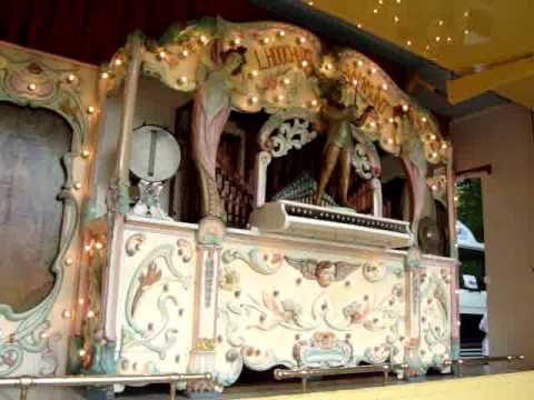 72 key Hooghuys fair organ, owned by Mr. Vroman - Belgium, plays "Dichter und Bauer"