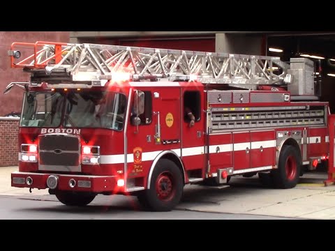 Boston Fire Department Ladder 17 (Spare) Responding