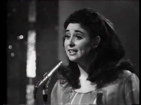 Angela Farrell - One Day Love (Ireland Eurovision Preview 1971)