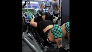 Happy LegDay ??? #fitness #crossfit #workout #gym #gymlover #gymstatus #legday #glutes #chest