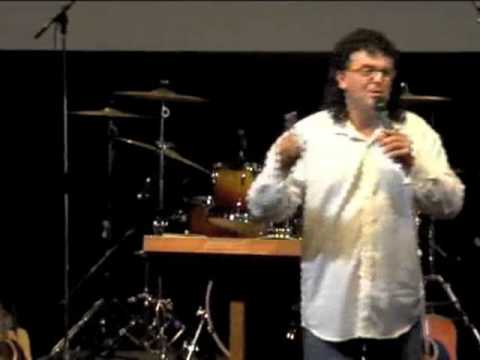 Prophet Musician teaching 'Hear Songs in the Wind of the Spirit' Stephen Bennett 2007