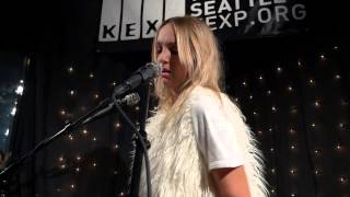 The Mynabirds - Velveteen (Live on KEXP)