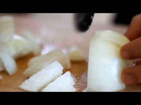 Garlic and Herb Mashed Cauliflower | Paleo Recipe