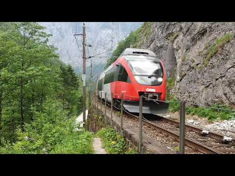 REX 4414 bei der Einfahrt in den Sarsteintunnel