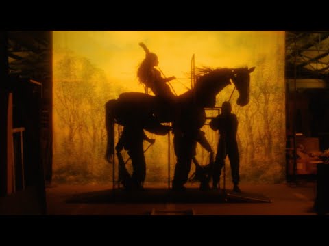 Tsar B - Auwtch (official video)