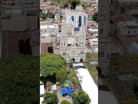 Municipio de Andes #antioquia #turismo #drone #eternaprimavera #andes