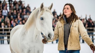 Nadie Quiso al Caballo ‘Feo’ en la Venta — Hasta Que La Hija del Ranchero Vio Lo Que Otros No Podían
