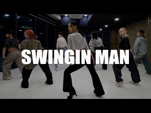 Swingin man waacking dance choreography by WAAKI / Beginner Class